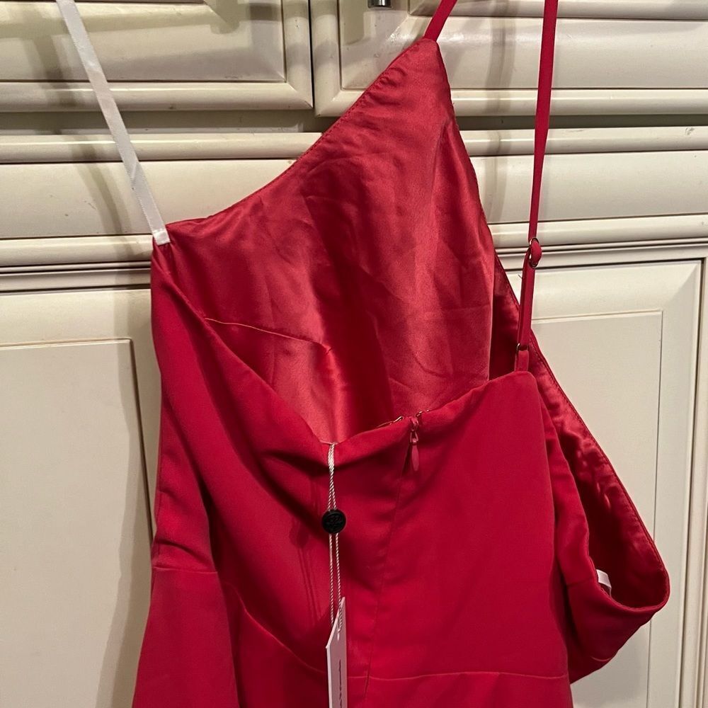 Lazo Midi Dress in Hot Pink
Lovers and Friends Sz S - Picture 10 of 12